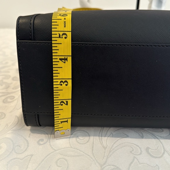 Michael Michael Kors Leida Large Tote Bag - Picture 13 of 14